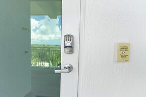 Sugarloaf Key Hotel at KOA Resort