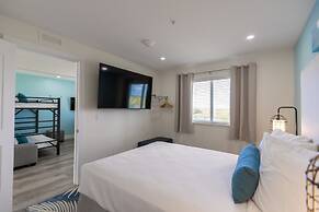 Sugarloaf Key Hotel at KOA Resort