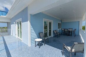 Sugarloaf Key Hotel at KOA Resort