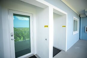 Sugarloaf Key Hotel at KOA Resort