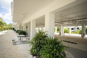 Sugarloaf Key Hotel at KOA Resort