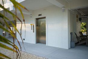 Sugarloaf Key Hotel at KOA Resort