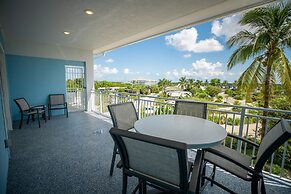 Sugarloaf Key Hotel at KOA Resort