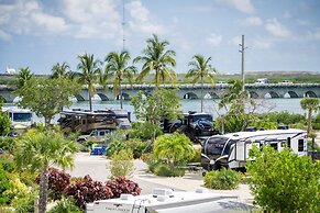 Sugarloaf Key Hotel at KOA Resort