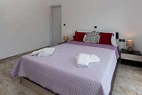 Sweet Home Apartments