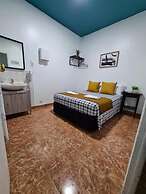 M-A Catrachos Rooms