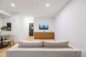 Studio with a City View Near Bayside