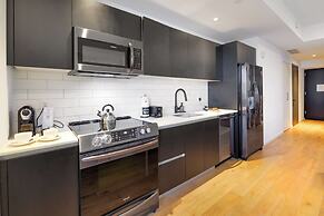 Fabulous Bayside Views in this Apt