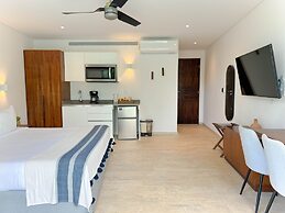 WARM STUDIO SWIM UP CPL B108 By SANDY POWERFUL