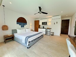 WARM STUDIO SWIM UP CPL B108 By SANDY POWERFUL