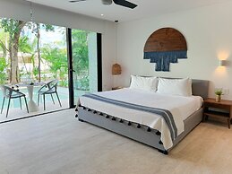 WARM STUDIO SWIM UP CPL B108 By SANDY POWERFUL