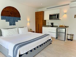 WARM STUDIO SWIM UP CPL B108 By SANDY POWERFUL