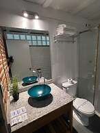 HOTEL PERLA CENTRAL MALECON