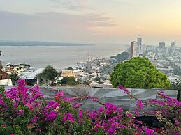 HOTEL PERLA CENTRAL MALECON
