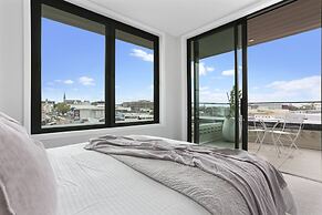 Enfield Sky- Brand New Penthouse