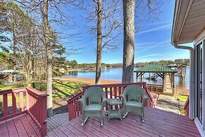 Bear Creek Lodge by Avantstay Lakefront + Dock