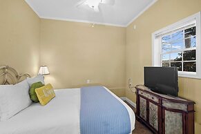 Bear Creek Lodge by Avantstay Lakefront + Dock