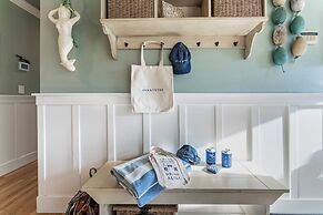 Truly a Treasure by Avantstay Walk to Beach, Patio