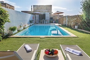 Ta'patee Pool Farmhouse in Gozo