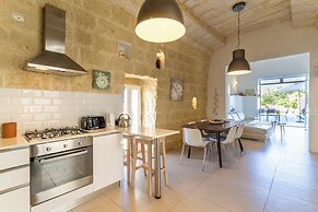 Ta'patee Pool Farmhouse in Gozo