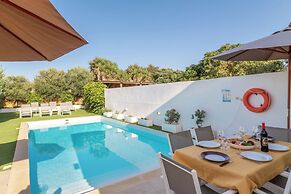 Ta'patee Pool Farmhouse in Gozo