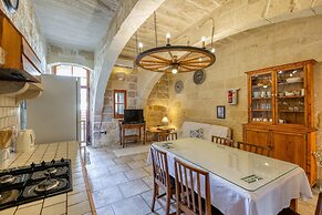 Ta'leli Pool Farmhouse in Gozo