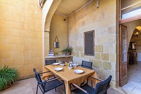 Ta'leli Pool Farmhouse in Gozo