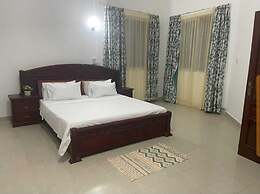 Lux Suites Mkomani Beachfront Apartment