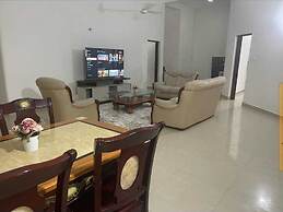 Lux Suites Mkomani Beachfront Apartment