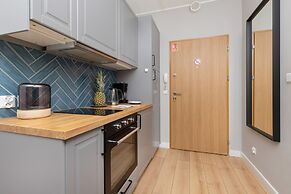 Studio Fahrenheit in Gdańsk by Renters
