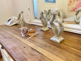 Athenas - Neoclassic Harbour View