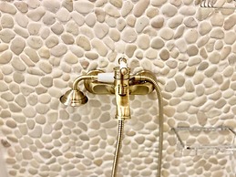 Athenas - Neoclassic Harbour View