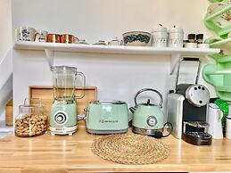 Athenas - Neoclassic Harbour View