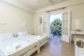 The Mayflower Studios & Apartments