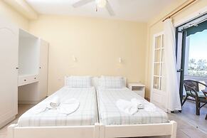 The Mayflower Studios & Apartments