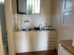 The Mayflower Studios & Apartments