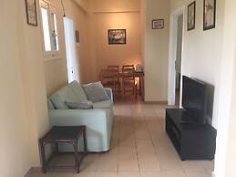 The Mayflower Studios & Apartments