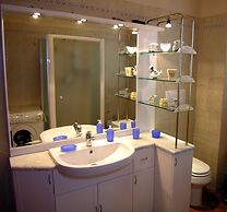 Villino Blu Private Villa on the Chianti Hils 10 Plus 2 pax