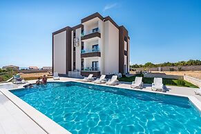 Deluxe Villa Laura With Pool Studio 1b