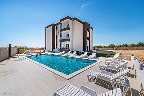 Deluxe Villa Laura With Pool Studio 1b