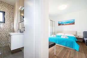 Deluxe Villa Laura With Pool Studio 1b