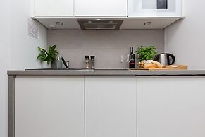 Apartment Varsovia Kasprzaka by Renters