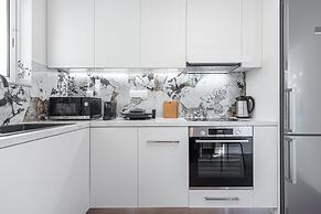 Phaedrus Living: Glyfada Seaview Luxury Penthouse