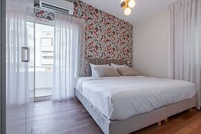 Phaedrus Living: Glyfada Seaview Luxury Penthouse