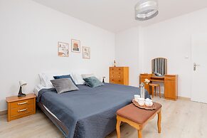 Apartment Near the Airport by Renters