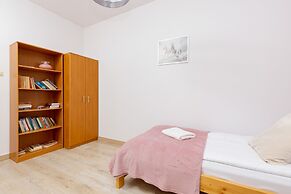 Apartment Near the Airport by Renters