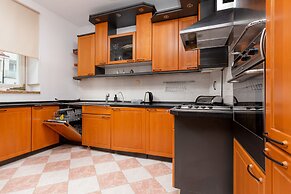 Apartment Near the Airport by Renters