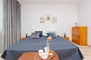 Apartment Near the Airport by Renters