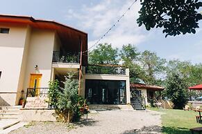 Lost Ridge Inn & Brewery & Ranch