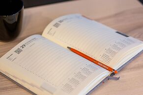 Atrium Promenada Apartment by Renters